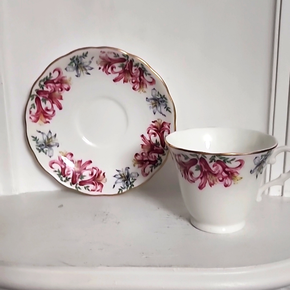 Vint Colclough pink FLOWERS PINK CENTER  Bone China TEA CUP & SAUCER